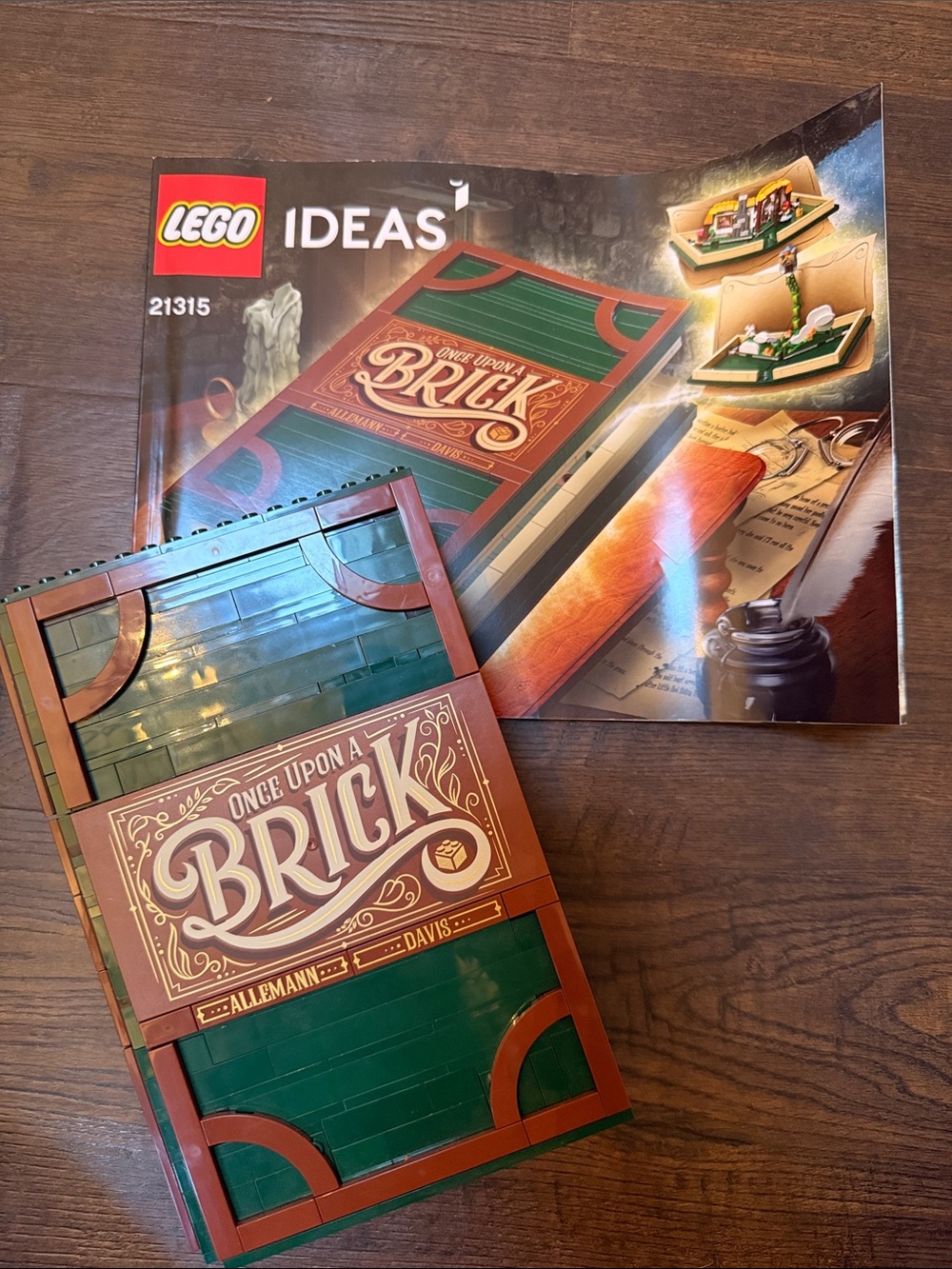 Complete with book Lego Ideas Once Upon a Book - Retired